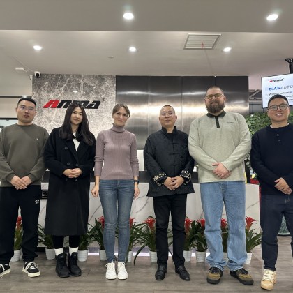 Перевод на переговорах с Переговоры с производители автозапчастей