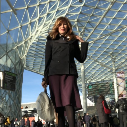 Переводчик Олена на выставке HOST