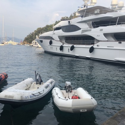 Переводчик Марина на выставке Яхтшоу