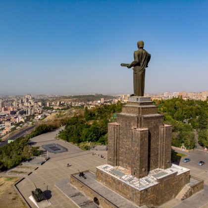 Экскурсия по городу Еревану, монумент "Мать Армения"