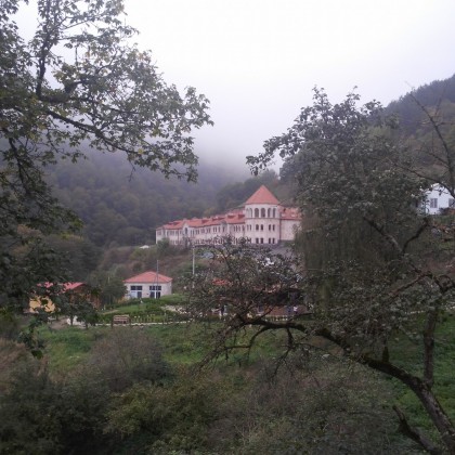 Экскурсия в Монастыре Агарцин, гостиница для паломников