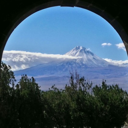 Экскурсия и вид на гору Арарат из монастыря Хор Вирап