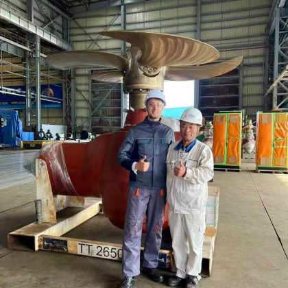 Проверка запчастей для кораблей перед погрузкой