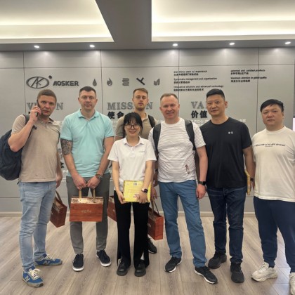 Перевод на переговорах с с компанией поставляющая монтажные группы