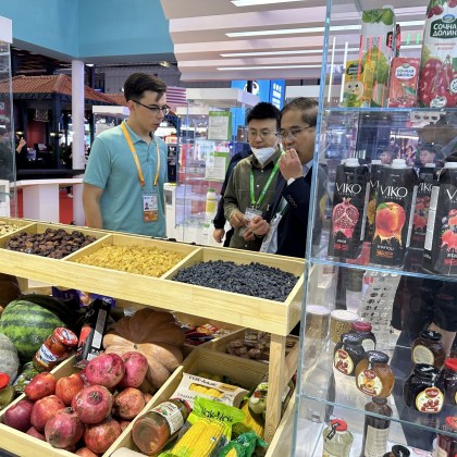 Переводчик ABDUJALIL на выставке Международная выставка