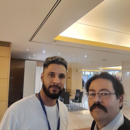 Переводчик Jahangir khan на выставке Евразиия