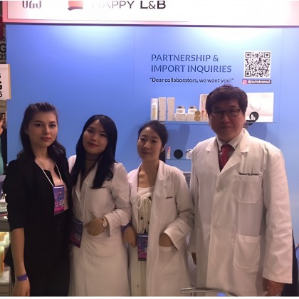 Переводчик Рада на выставке 18-я международная выставка INTERCHARM Professional 2019 в Крокус Экспо