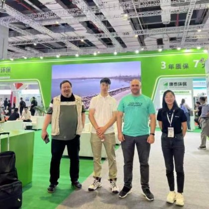 Переводчик Андрей на выставке Watertech China 16 Шанхайская международная выставка
