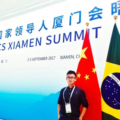 Переводчик ЕФИМ на выставке На встрече лидеров стран БРИКС