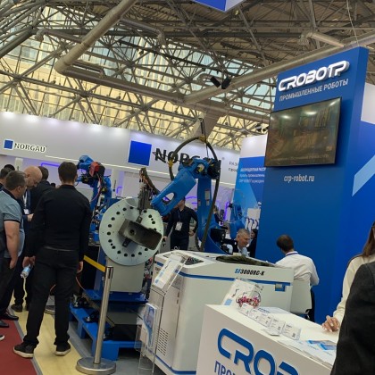 Переводчик Чжаоцзюнь на выставке Металлообработка-2024