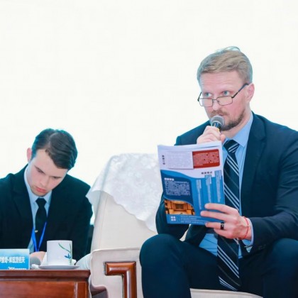 Перевод на Международной танцевальной выставке