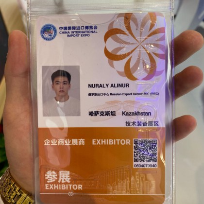 Переводчик Алинур на выставке China international import expo в Shanghai