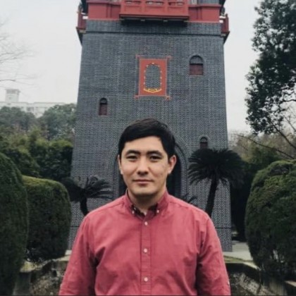 Перевод на рынке Футиен