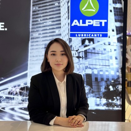 Переводчик Moldir на выставке Petroleum Istanbul Fuarı