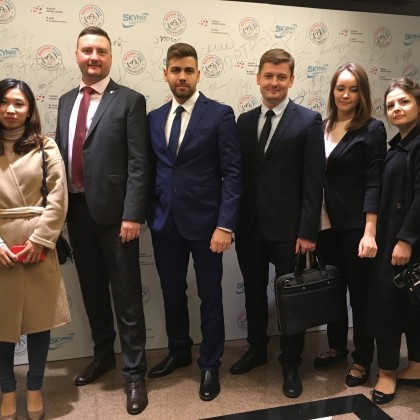 Переводчик WEI на выставке SIAL