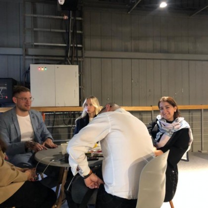 Перевод на переговорах с Русская делегация