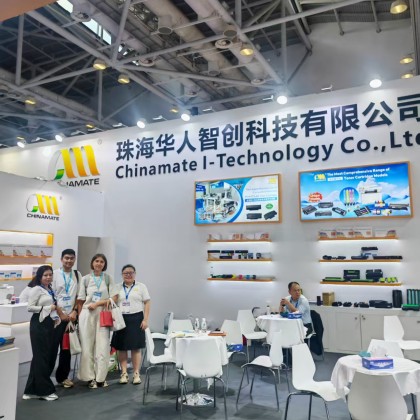 Переводчик Ирина на выставке Офисного оборудования