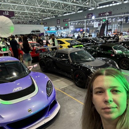 Переводчик Татьяна на выставке Автомобильная выставка