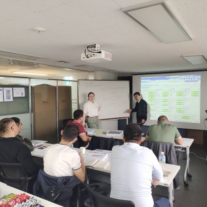 Перевод на обучении специалистов по системам автоматической посадки самолетов