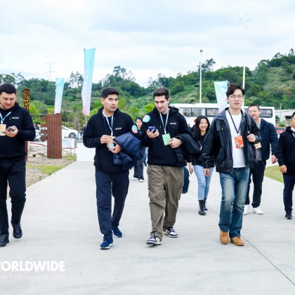 Перевод на переговорах с Jetour