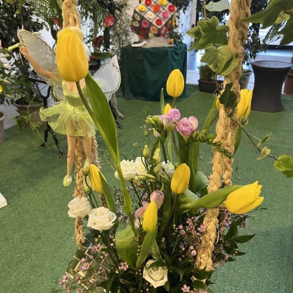 Переводчик Наталья на выставке Любовь в Цветах