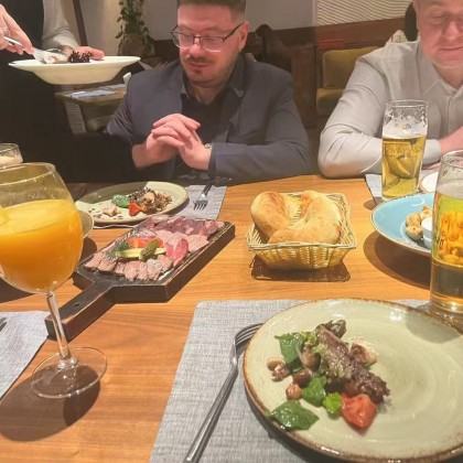 Перевод на заводе Завод по производству химического сырья