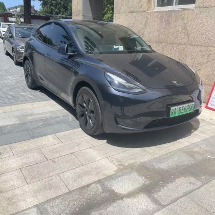 Переводчик Алех на выставке