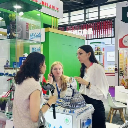 Перевод на выставке