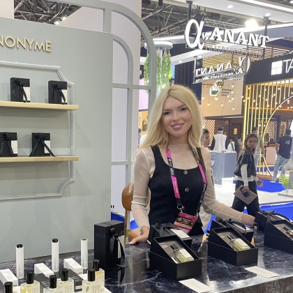 Переводчик ymostipan1 на выставке Expo