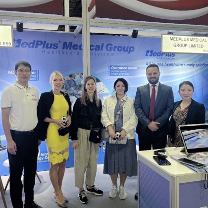 Переводчик Yuliia на выставке Перевод на выставке медицинской техники