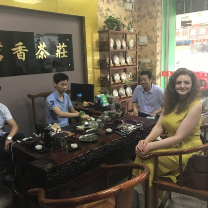 Экскурсия и помощь в покупке чая для клиентки Юлии