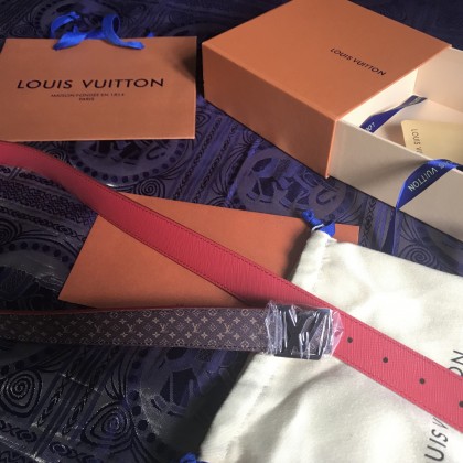 Перевод на рынке и поиск брендовых товаров , закуп