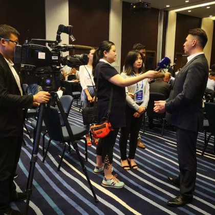 Переводчик Natasha на выставке Конференция по промышленному и научно-техническому сотрудничеству