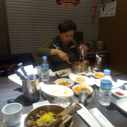 Переводчик Oksana на выставке   Сеул