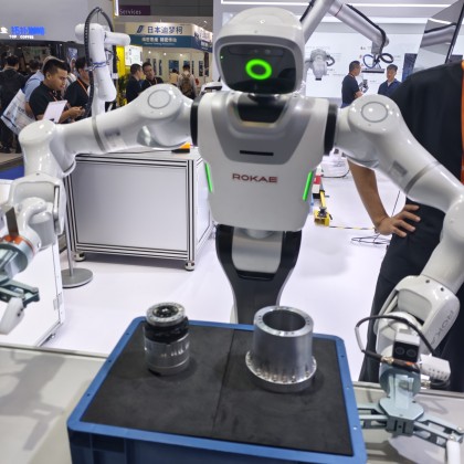 Переводчик Wenlong на выставке Робот