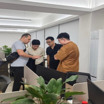 Перевод на переговорах с руководителем логистической компании