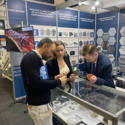Переводчик Светлана на выставке Hospitalar Медицинская выставка