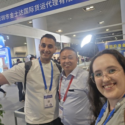 Переводчик Алина на выставке Xiamen food expo