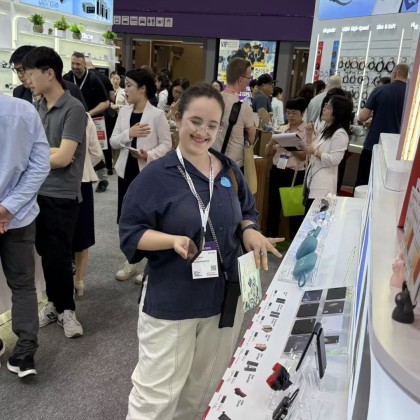 Переводчик Алина на выставке Global sources