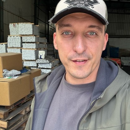 Проверка Металлические шпильки