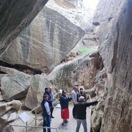 Экскурсия В Баку в заповедник Гобустан