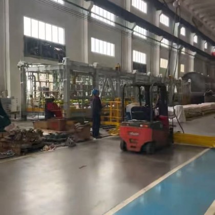 Переводчик Jade на выставке завод в Тайчжоу