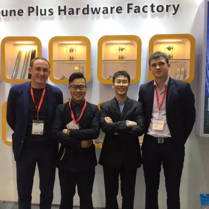 Переводчик Сергей на выставке  Canton import and export fair