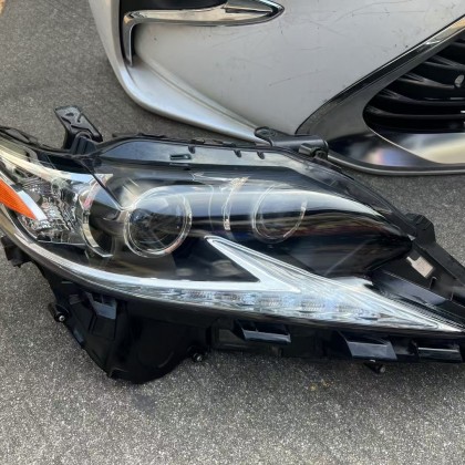 Перевод на рынке Автозапчасти