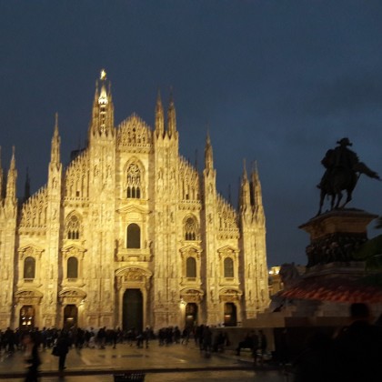 Экскурсия обзорная по Милану, центральная площадь вечером