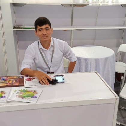 Переводчик Саидали на выставке FOOD 2 CHINA EXPO