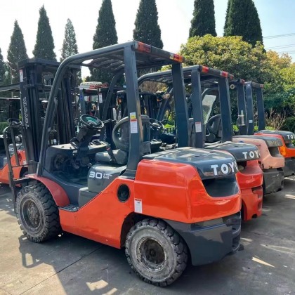 Перевод на рынке спецтехники