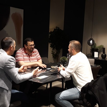 Перевод на переговорах с Поставщиками мебели