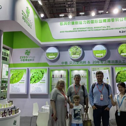 Переводчик Василий на выставке CIBE