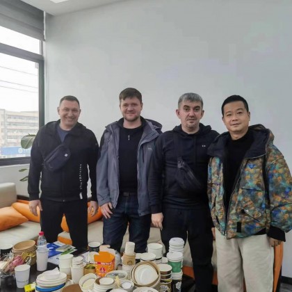 Перевод на заводе оборудования по производству стаканчиков